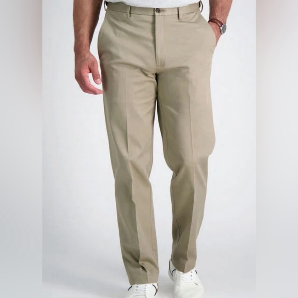 Haggar NWT Haggar Classic Fit Premium No Iron Khaki, Expandable Waist, 32W X 32L